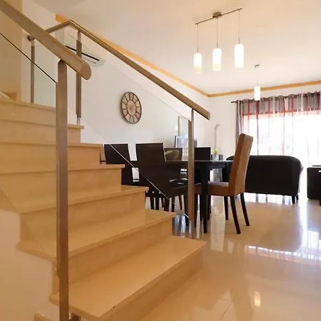 Sunshine By Stay-ici, Algarve Holiday Tatil Evi *